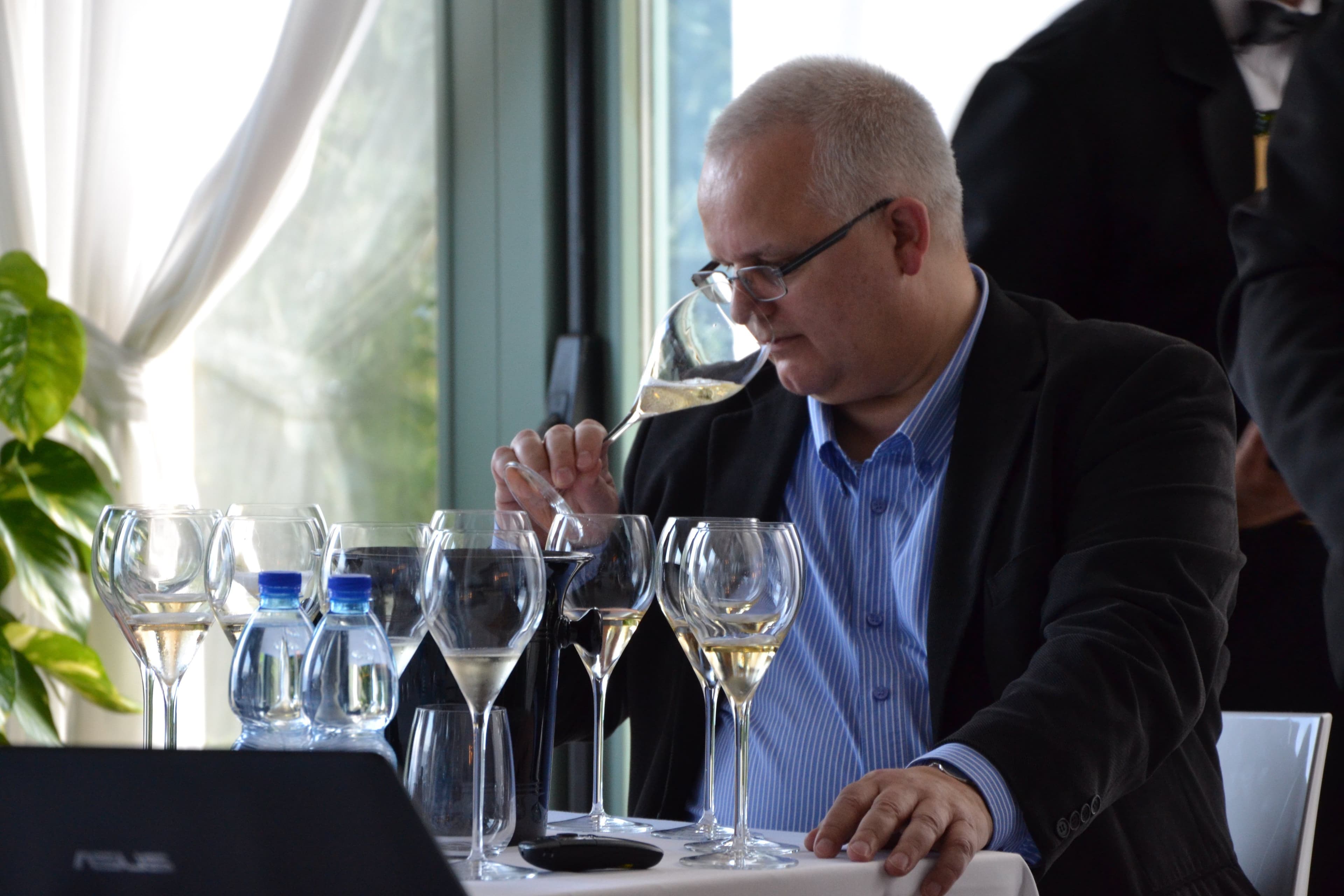 Tom Stevenson: the art of judging Champagne and sparkling wines