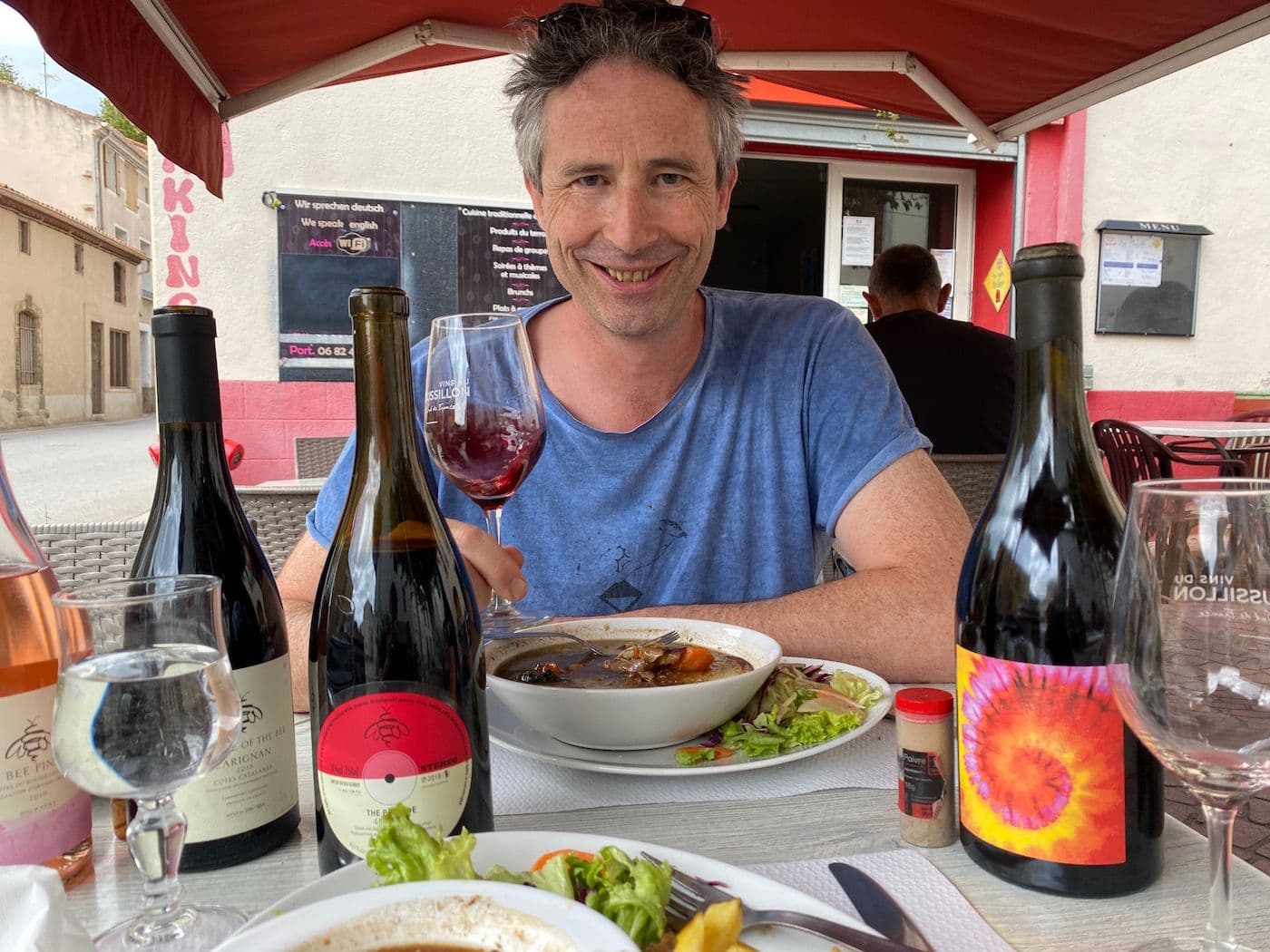 A quick lunch before harvest with Justin from Domaine of the Bee